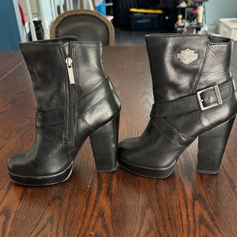 Harley-Davidson Black Heeled Boots with Buckle